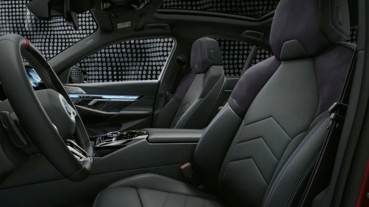 BMW i5 EV