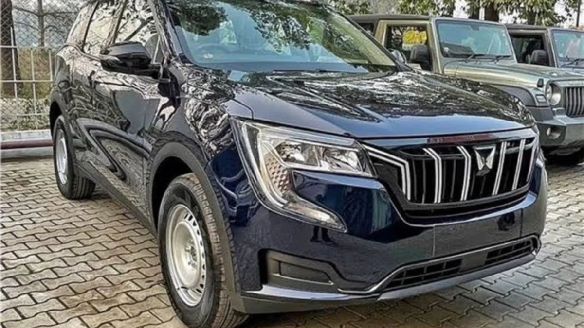 XUV700
